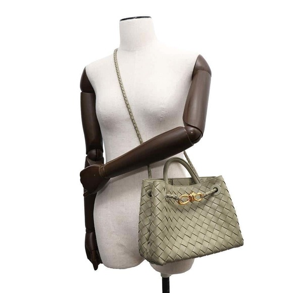 Bottega Veneta Handbag Andiamo Lambskin Bag - Picture 6 of 15